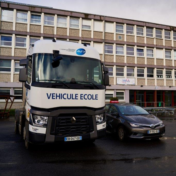 Conducteur Transport Routier Marchandises_CTRM - Lycée Paul Sérusier